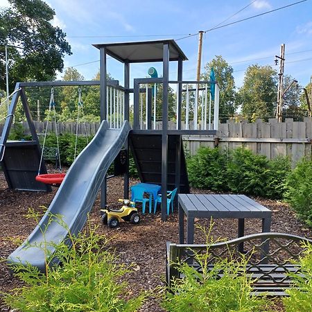 Green Garden & Private Parking Apartments With Playground Riga Eksteriør billede