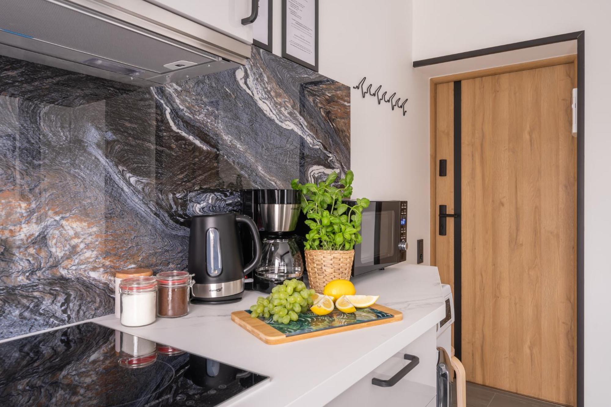 Green Garden & Private Parking Apartments With Playground Riga Eksteriør billede