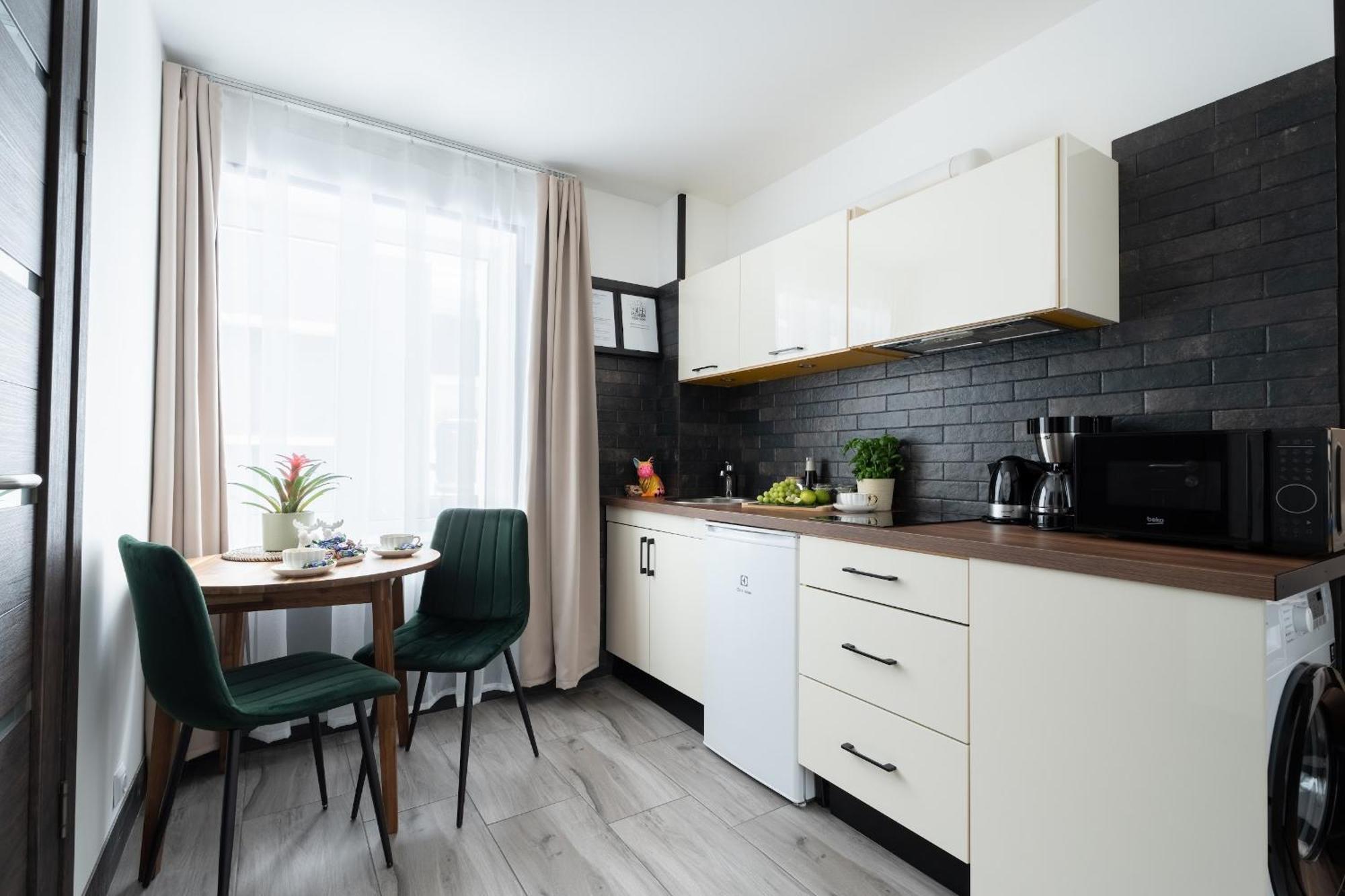 Green Garden & Private Parking Apartments With Playground Riga Eksteriør billede